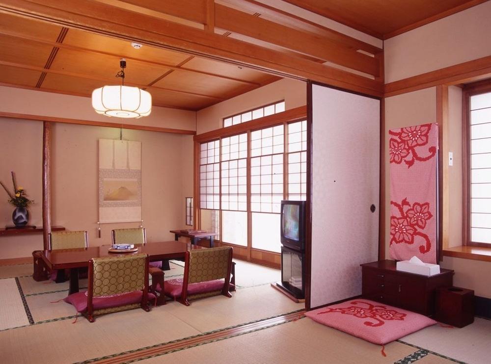 Ohito Hotel Izunokuni Buitenkant foto